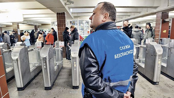 «Агенты-невидимки» в метро вычисляют террористов по походке