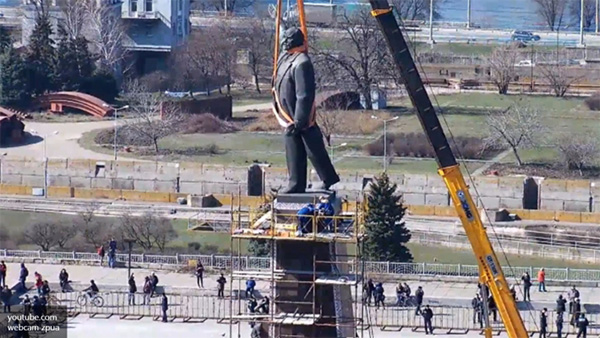 Чем меньше памятников — тем жирнее сало