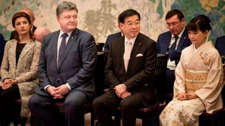 Руководитель фракции Порошенко заснул на встрече с японским премьером