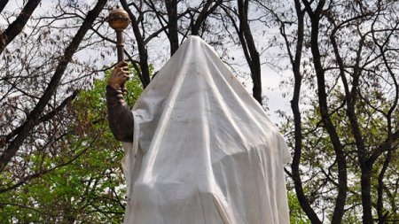Иудушке Мазепе в Полтаве подорвали памятник