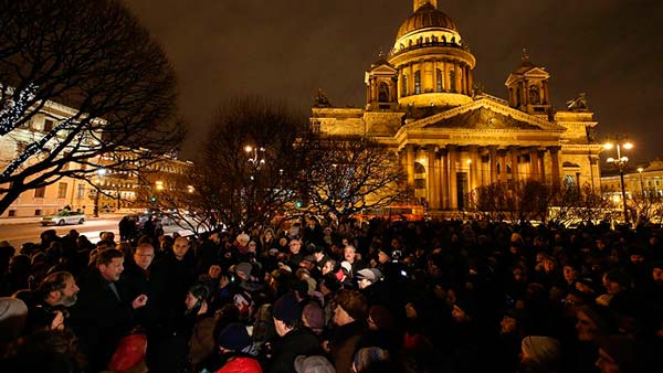 голосовали против передачи Исаакиевского собора РПЦ