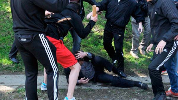 В селе Лукановка в Николаевской области во время школьного выпускного произошла драка между отдыхающими и прибывшей на праздник группой лиц. В селе Лукановка в Николаевской области во время школьного выпускного произошла драка между отдыхающими и прибывшей на праздник группой лиц.