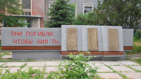 Потому что русские своих на войне не бросают Потому что русские своих на войне не бросают
