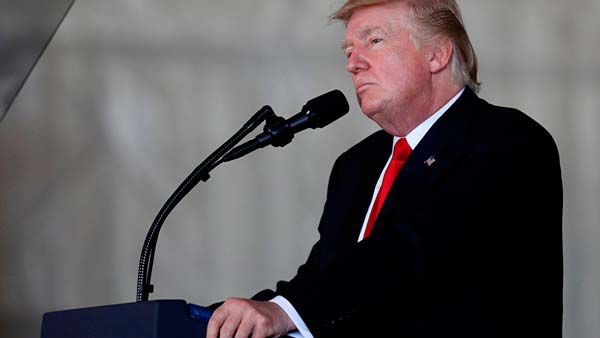 «Дефективный закон»: почему Трамп поддержал антироссийские санкции