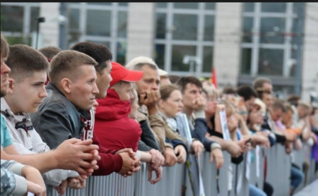 Провокаторы на митингах в Москве и Петербурге устраивают беспорядки Провокаторы на митингах в Москве и Петербурге устраивают беспорядки