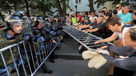 Телеканал РЕН-ТВ рассказал, как либералы задействовали западные методички для организации протестов в Москве Телеканал РЕН-ТВ рассказал, как либералы задействовали западные методички для организации протестов в Москве