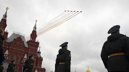Западные СМИ расценили парад Победы в Москве как предупреждение для Запада Западные СМИ расценили парад Победы в Москве как предупреждение для Запада