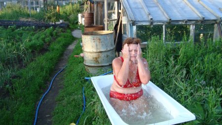 Все на дачу! Петербуржцы скупают шланги и мини-фонтаны на фоне аномальной жары Все на дачу! Петербуржцы скупают шланги и мини-фонтаны на фоне аномальной жары